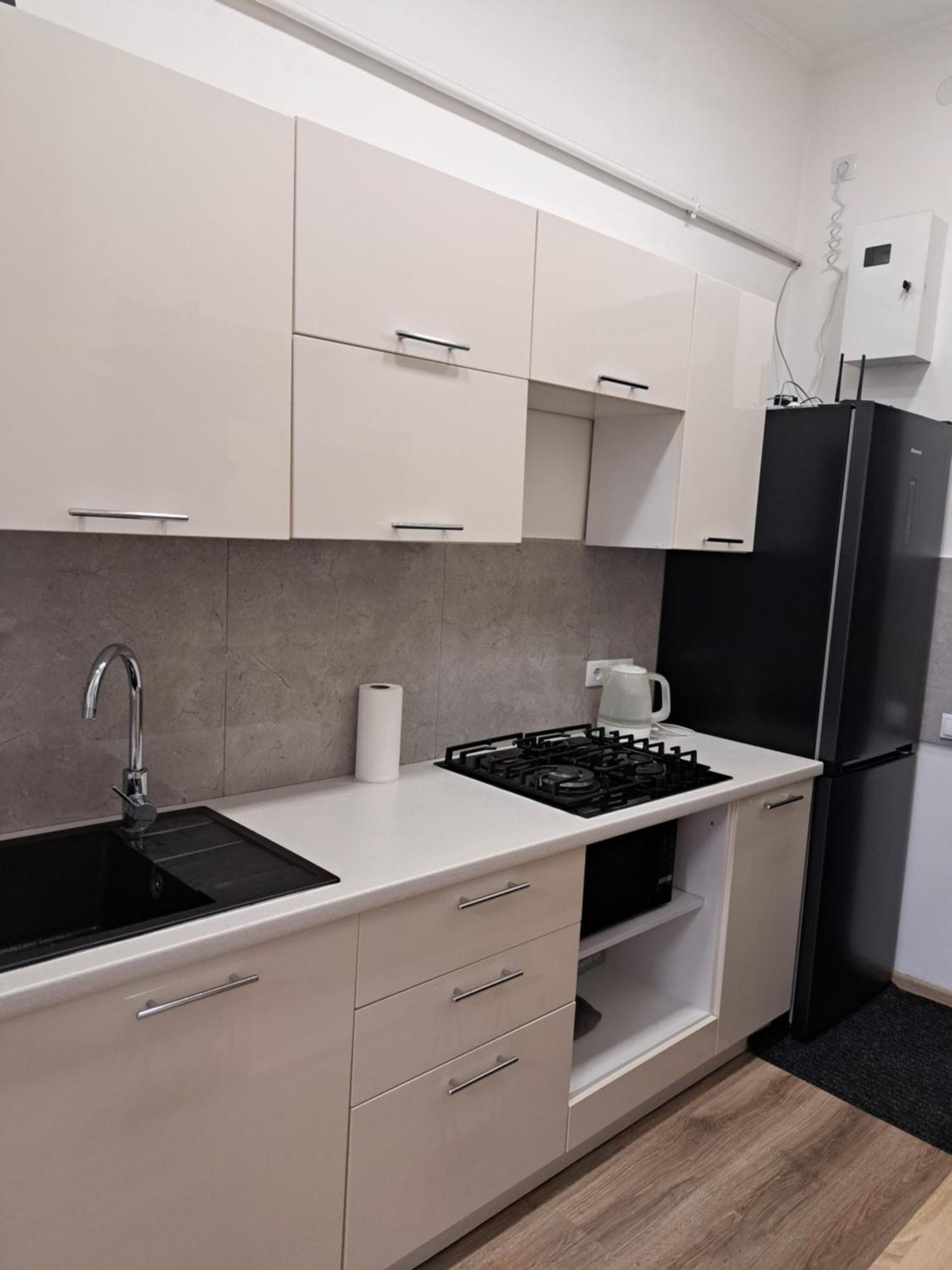 Apartament Dvokimnatna Quartira Bila Opernogo Teatru Lwów Zewnętrze zdjęcie