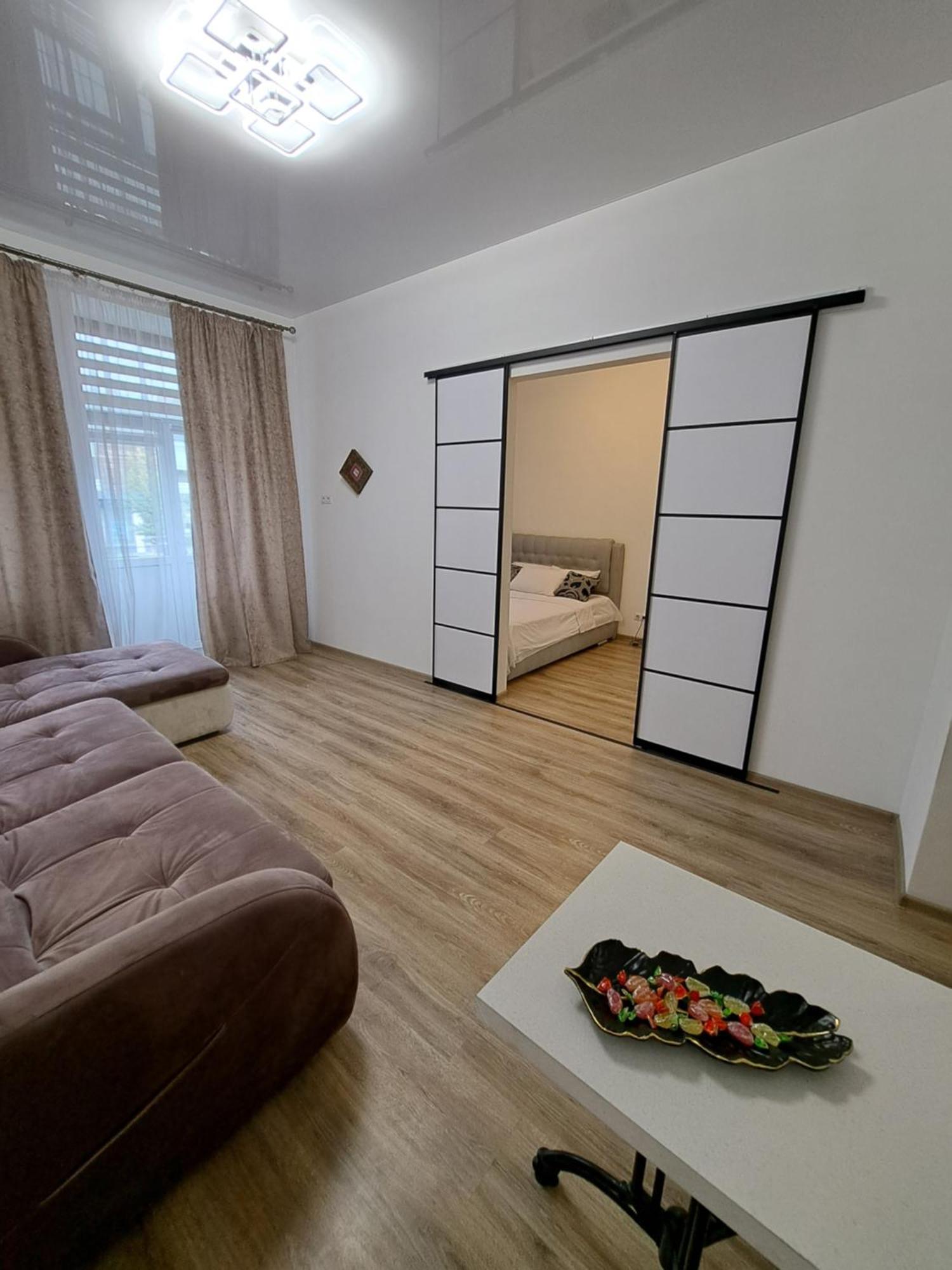 Apartament Dvokimnatna Quartira Bila Opernogo Teatru Lwów Zewnętrze zdjęcie